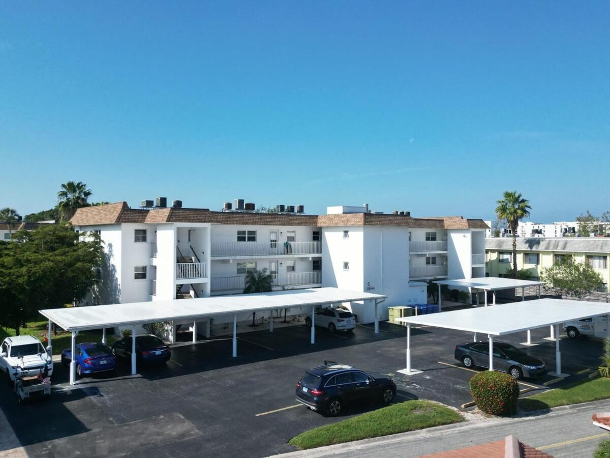 2 Bed 2 Bath Centrally Located On Siesta Key Sarasota Exterior photo